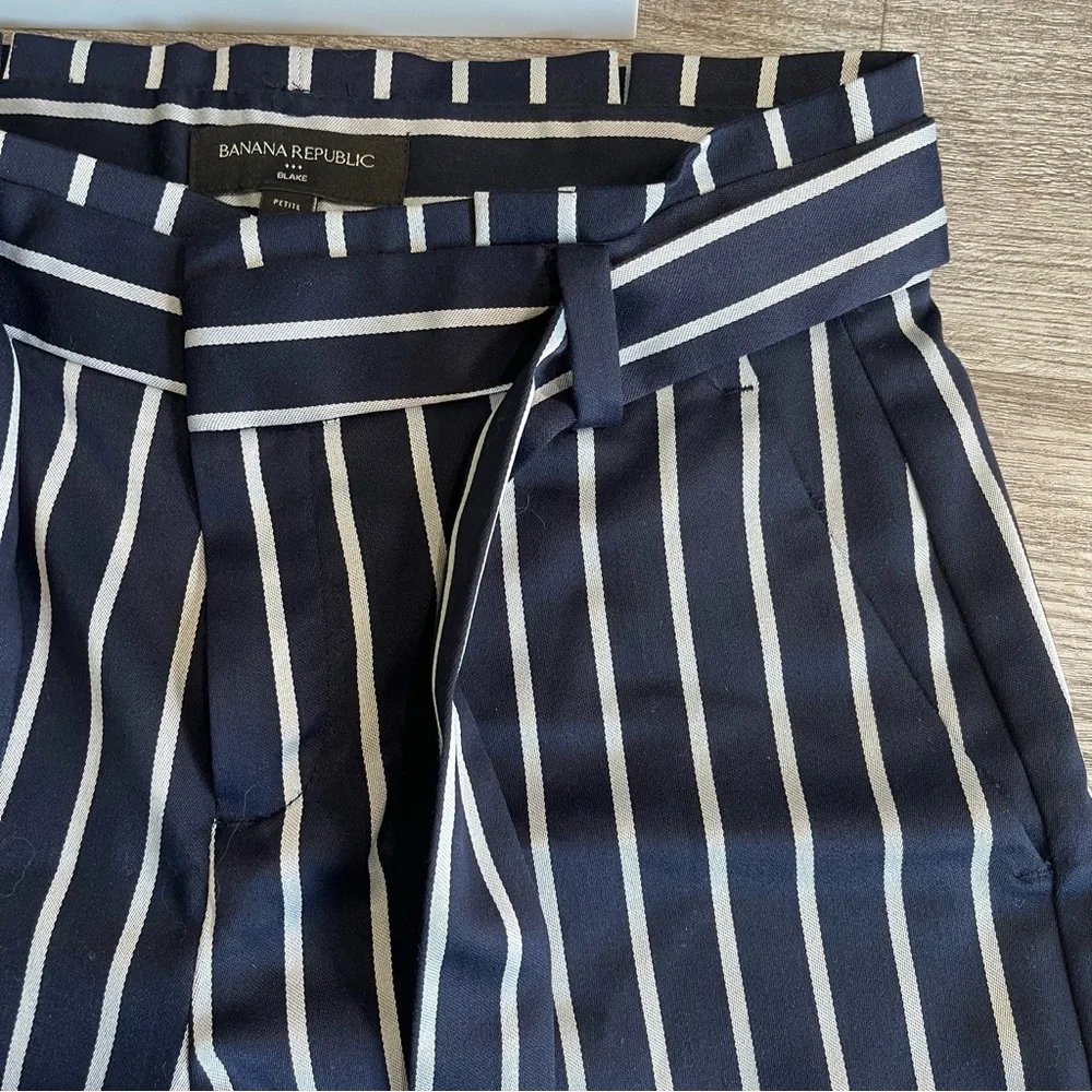 Banana Republic High Waisted Cropping Wide Led Pants - Picture 5 of 9